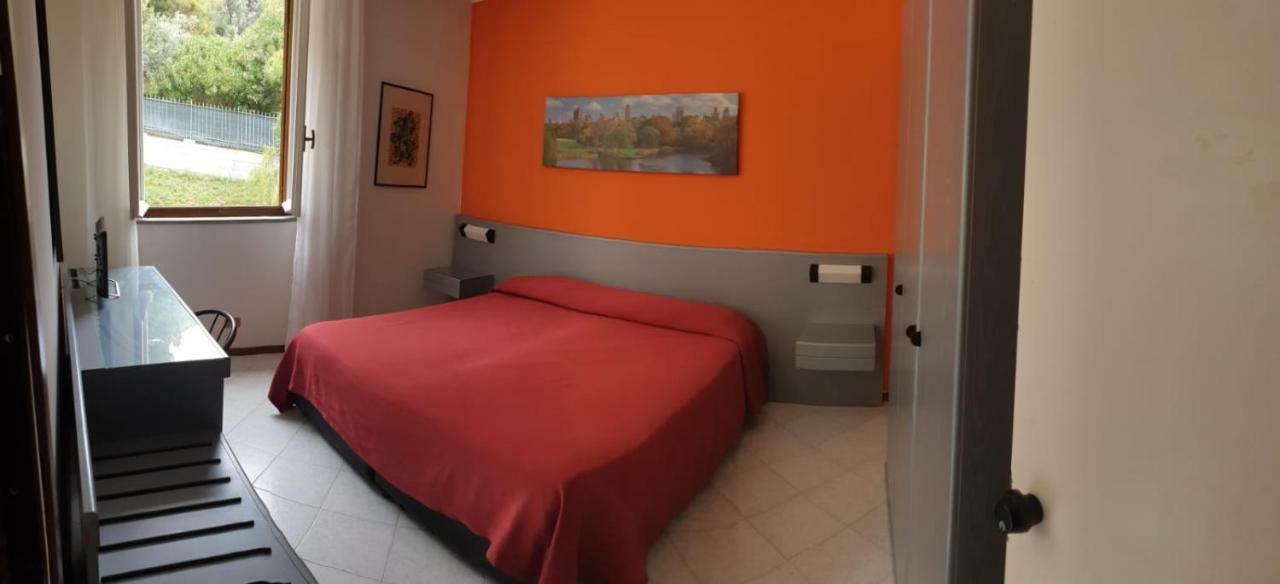 Residence Calaghena Монтепаоне Екстериор снимка